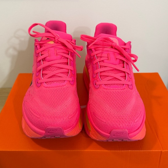 Nike Women's Neon Pink Platform Running Shoes with Black Swoosh - Picture 4 of 8